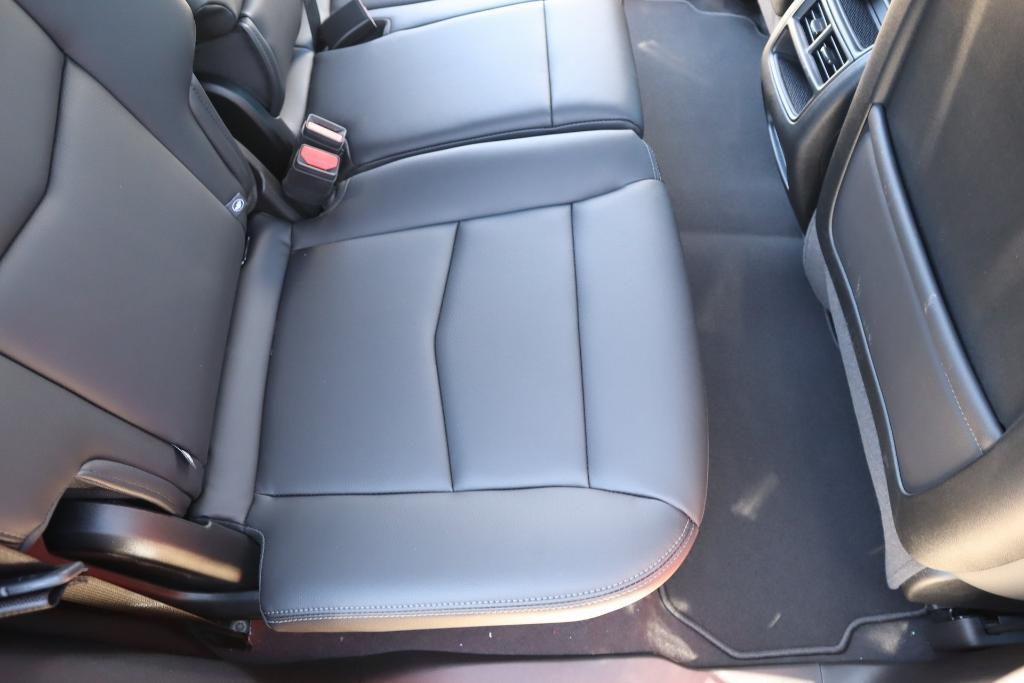 new 2025 Cadillac XT5 car, priced at $43,701