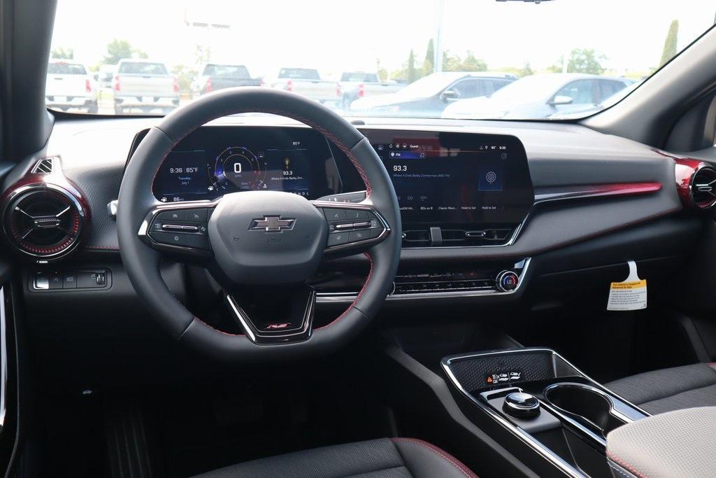new 2026 Chevrolet Equinox car, priced at $32,570