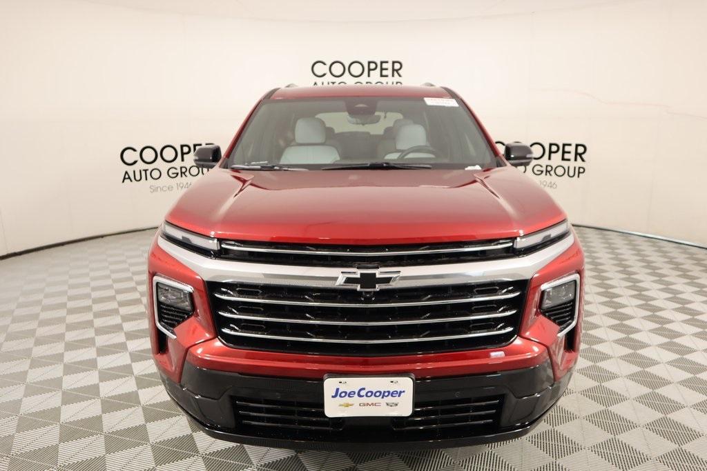 used 2025 Chevrolet Traverse car, priced at $52,399