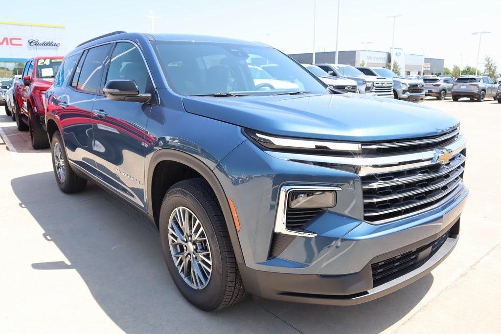 new 2025 Chevrolet Traverse car, priced at $39,639