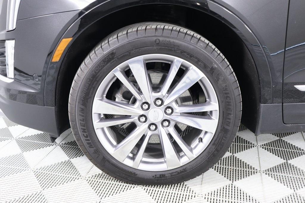 used 2024 Cadillac XT5 car, priced at $43,526