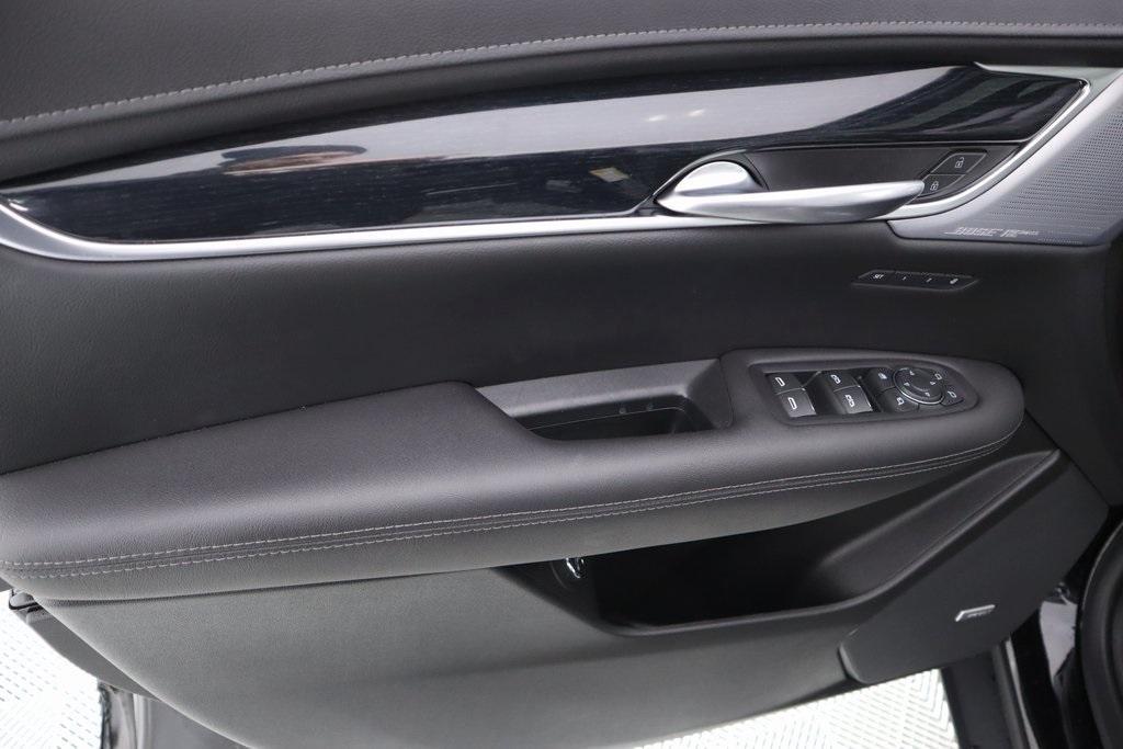 used 2024 Cadillac XT5 car, priced at $43,526