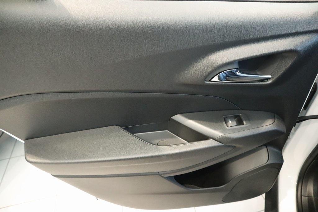 new 2025 Chevrolet Trax car, priced at $25,760