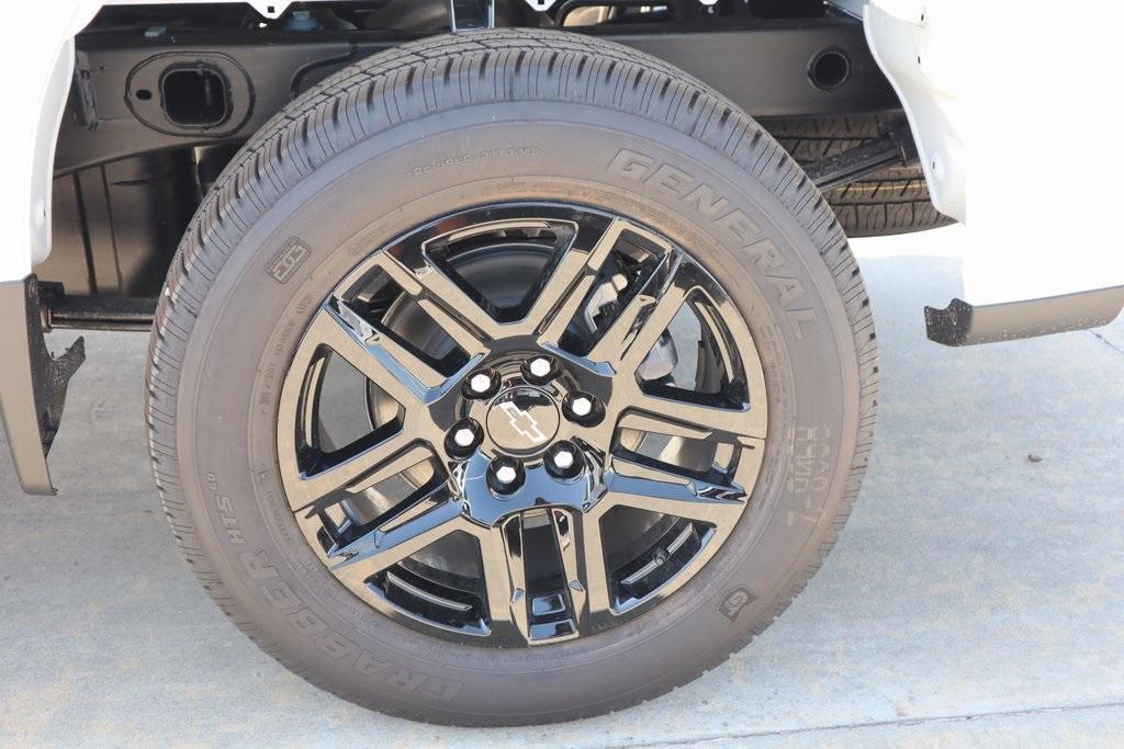 new 2025 Chevrolet Silverado 1500 car, priced at $37,513