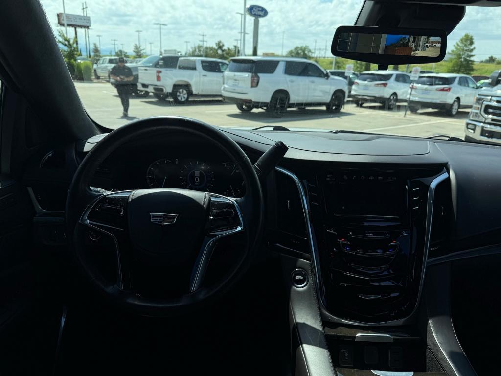 used 2020 Cadillac Escalade car, priced at $33,999
