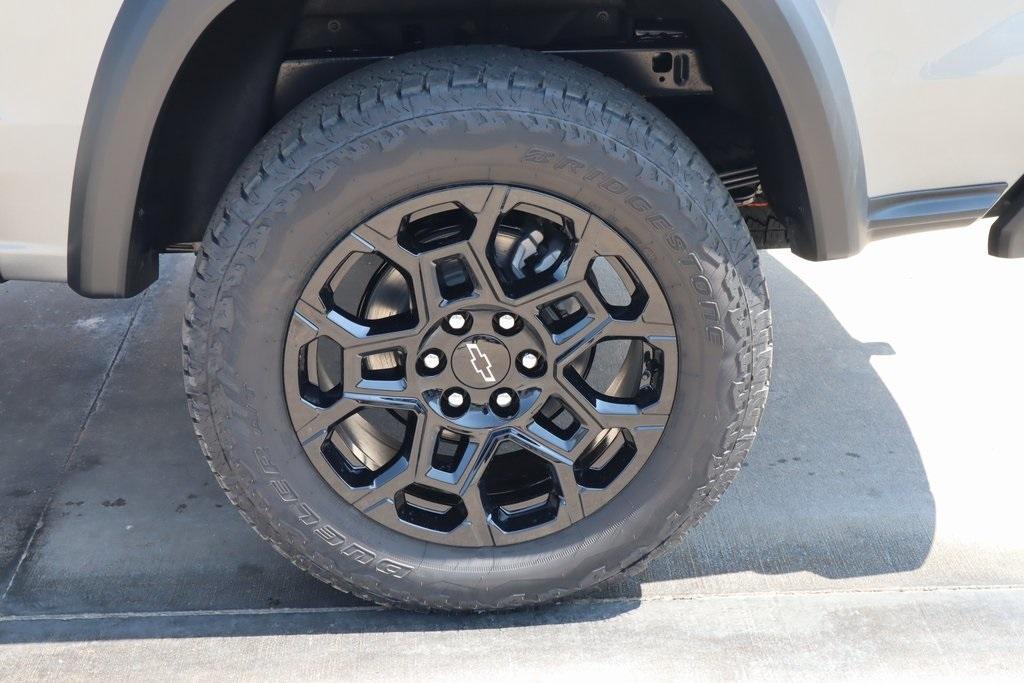 new 2026 Chevrolet Colorado car, priced at $43,014