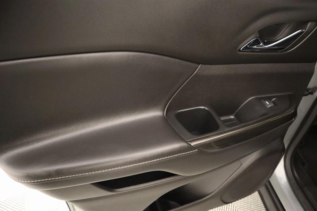 used 2023 GMC Acadia car, priced at $24,071