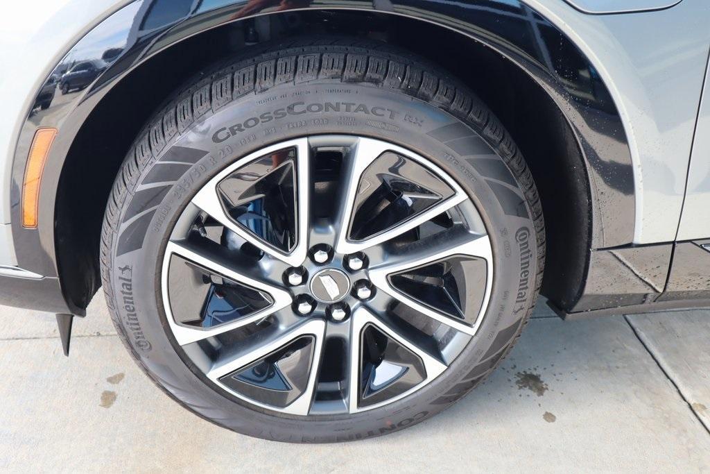 new 2025 Cadillac OPTIQ car, priced at $54,822