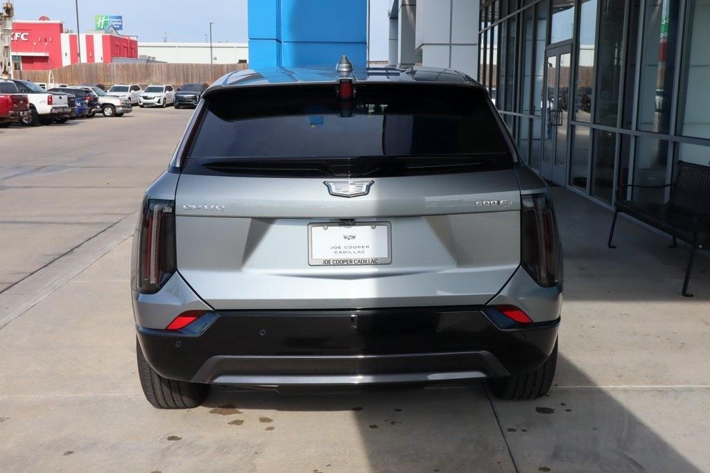 new 2025 Cadillac OPTIQ car, priced at $54,822