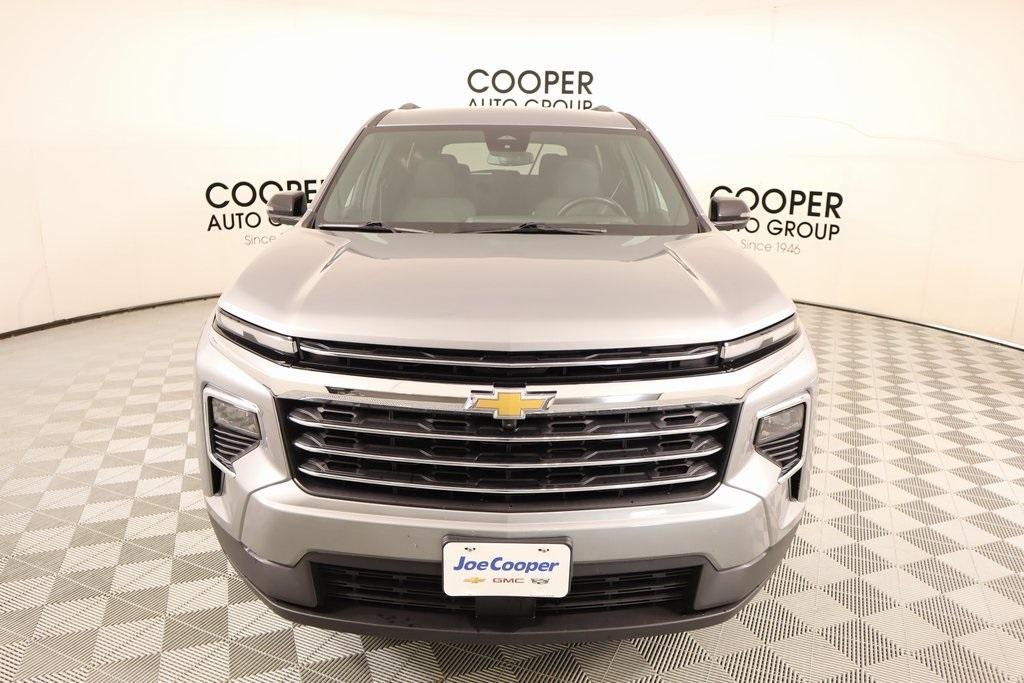 used 2024 Chevrolet Traverse car, priced at $39,999