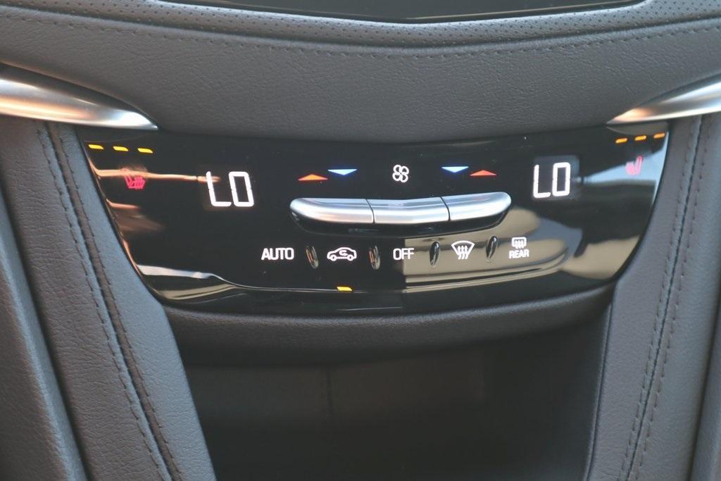 new 2025 Cadillac XT6 car, priced at $52,375
