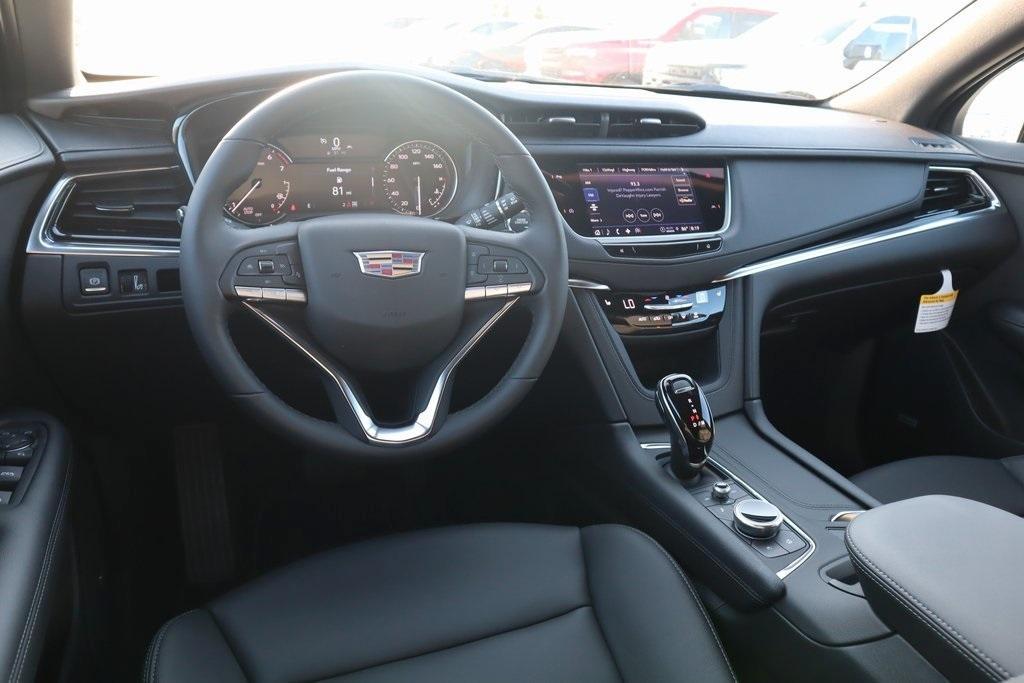 new 2025 Cadillac XT6 car, priced at $52,375