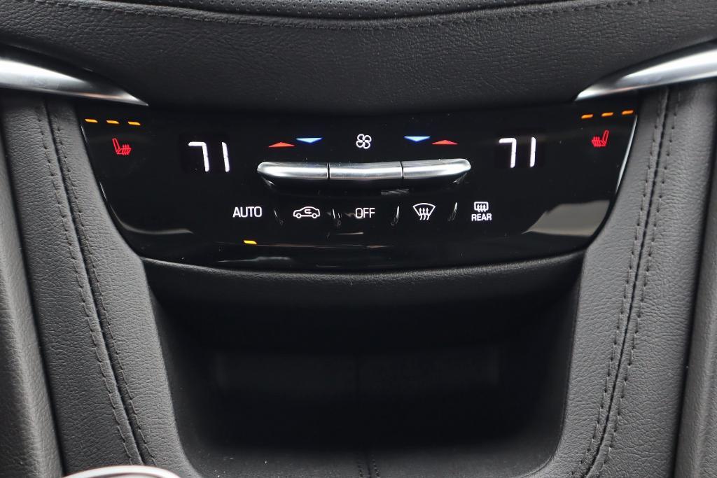 new 2025 Cadillac XT5 car, priced at $52,119