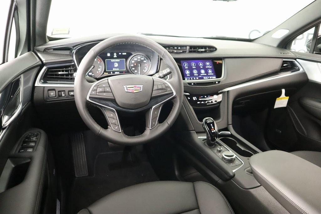 used 2025 Cadillac XT5 car, priced at $51,687
