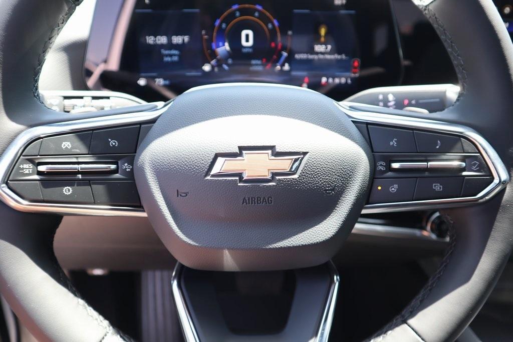 new 2026 Chevrolet Equinox car, priced at $28,116