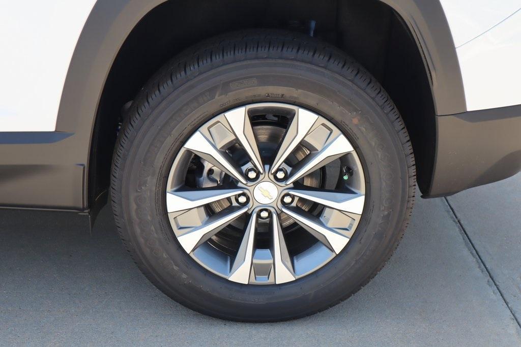 new 2026 Chevrolet Equinox car, priced at $28,116