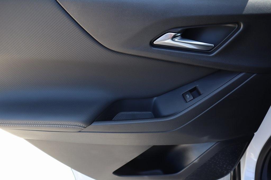 new 2026 Chevrolet Equinox car, priced at $28,116
