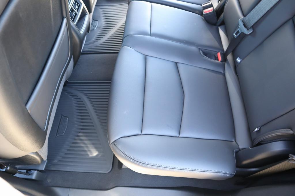 new 2025 Cadillac XT5 car, priced at $43,148