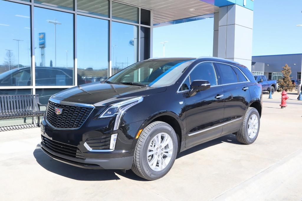 new 2025 Cadillac XT5 car, priced at $43,148