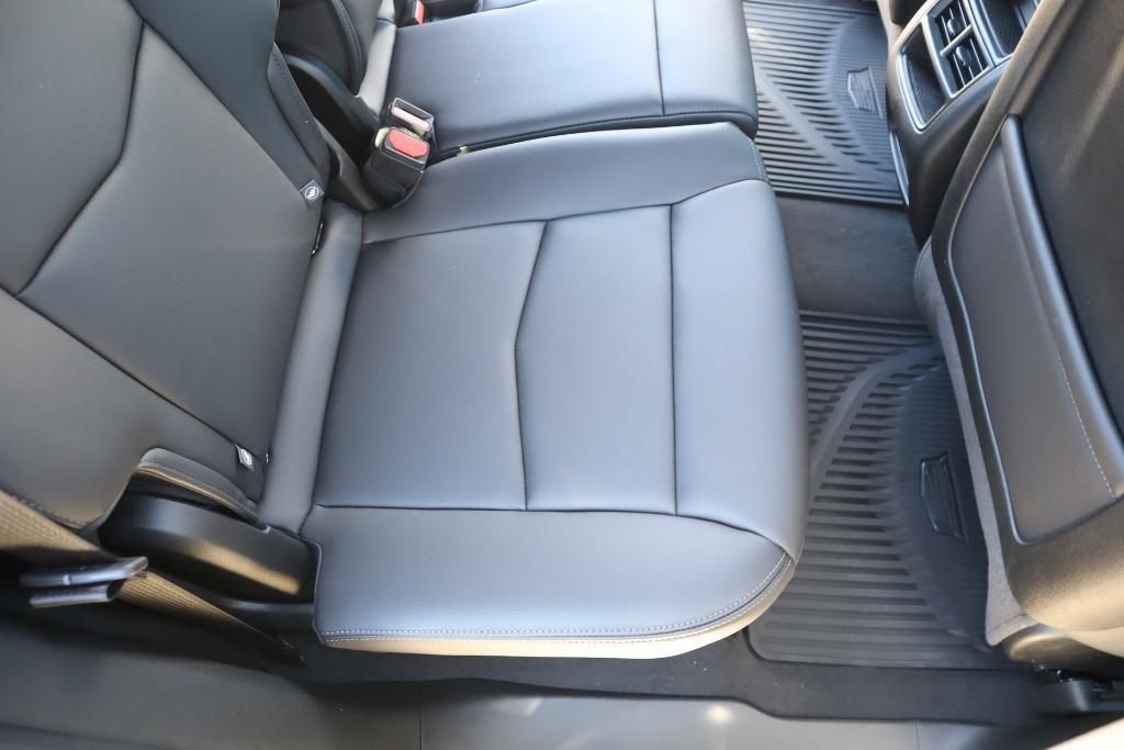 new 2025 Cadillac XT5 car, priced at $43,148