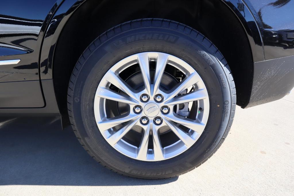 new 2025 Cadillac XT5 car, priced at $43,148