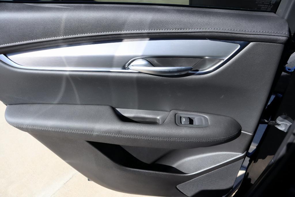 new 2025 Cadillac XT5 car, priced at $43,148