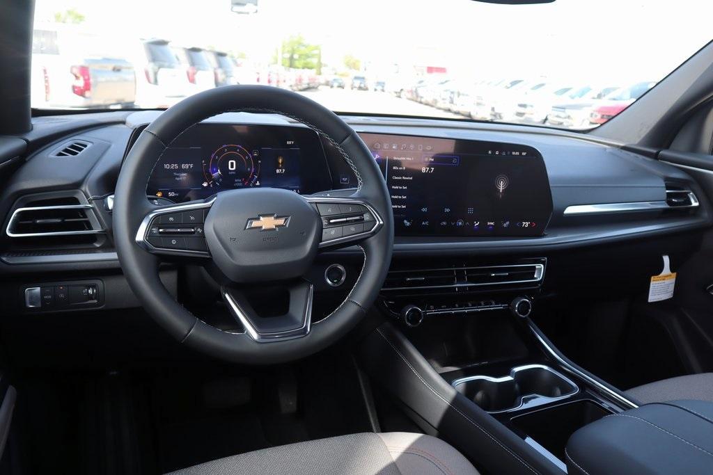 new 2025 Chevrolet Traverse car, priced at $40,678