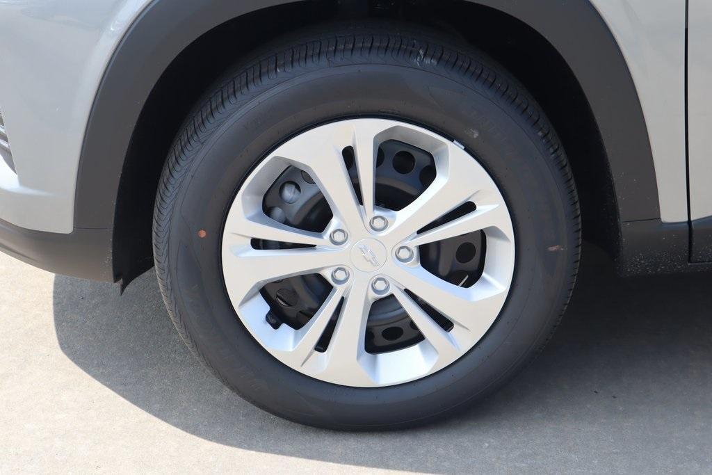 new 2025 Chevrolet Trax car, priced at $21,895