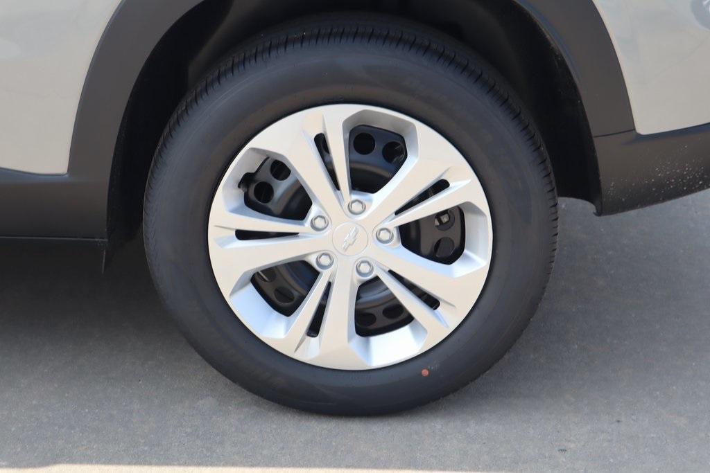 new 2025 Chevrolet Trax car, priced at $21,895