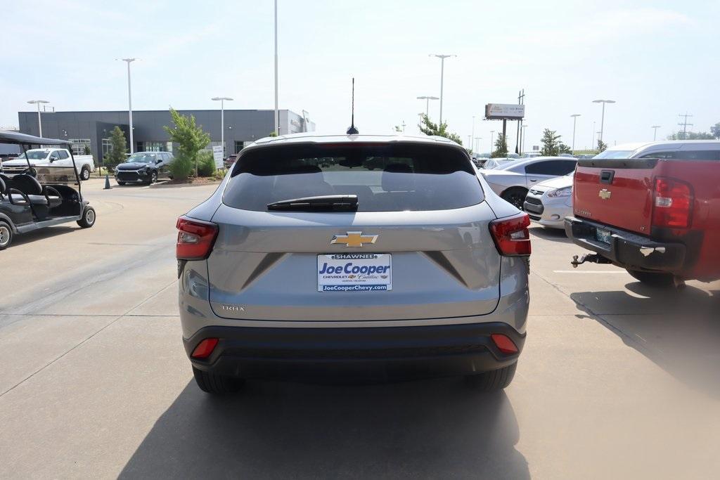 new 2025 Chevrolet Trax car, priced at $21,895