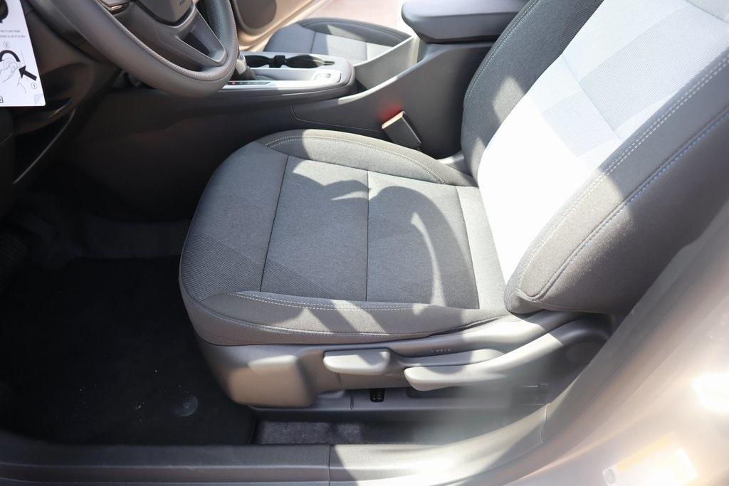 new 2025 Chevrolet Trax car, priced at $21,895