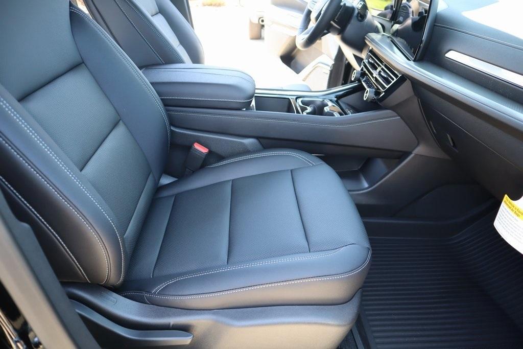 new 2025 Chevrolet Traverse car, priced at $47,681