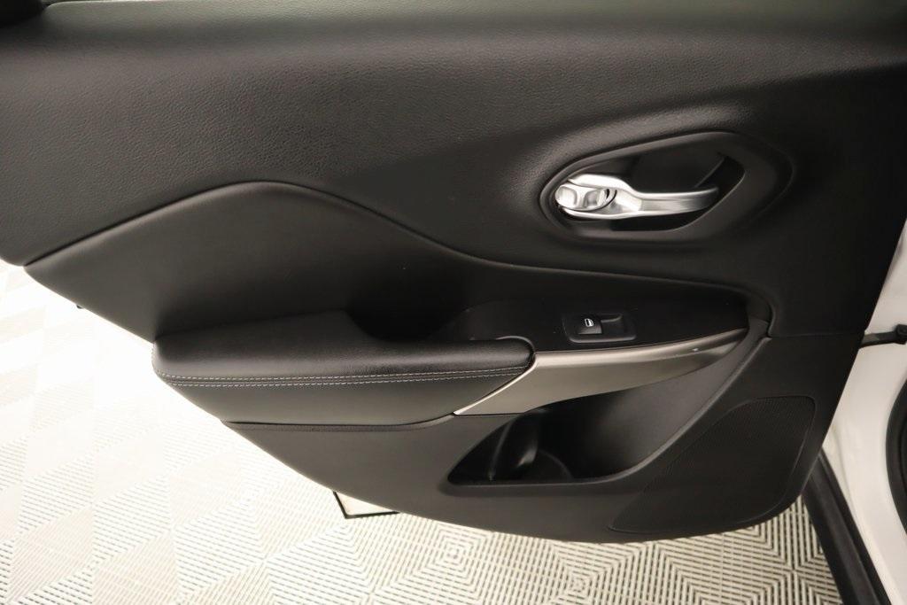 used 2019 Jeep Cherokee car, priced at $12,770
