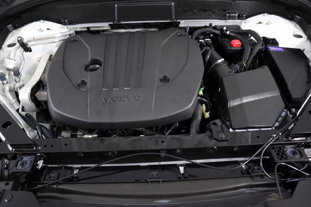 used 2022 Volvo XC60 car, priced at $23,870