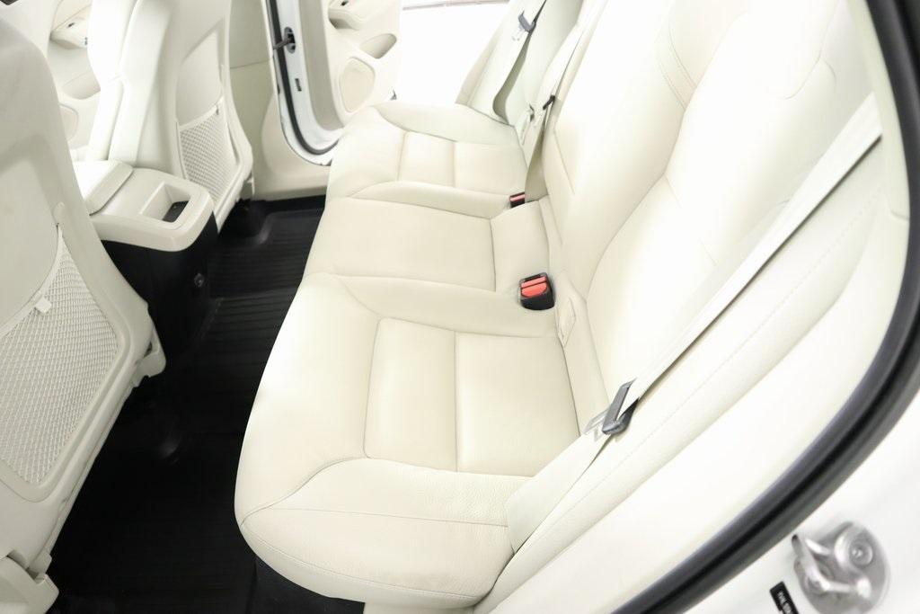 used 2022 Volvo XC60 car, priced at $23,870