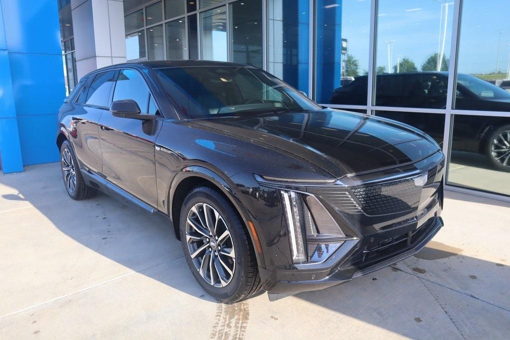 new 2025 Cadillac LYRIQ car, priced at $62,039