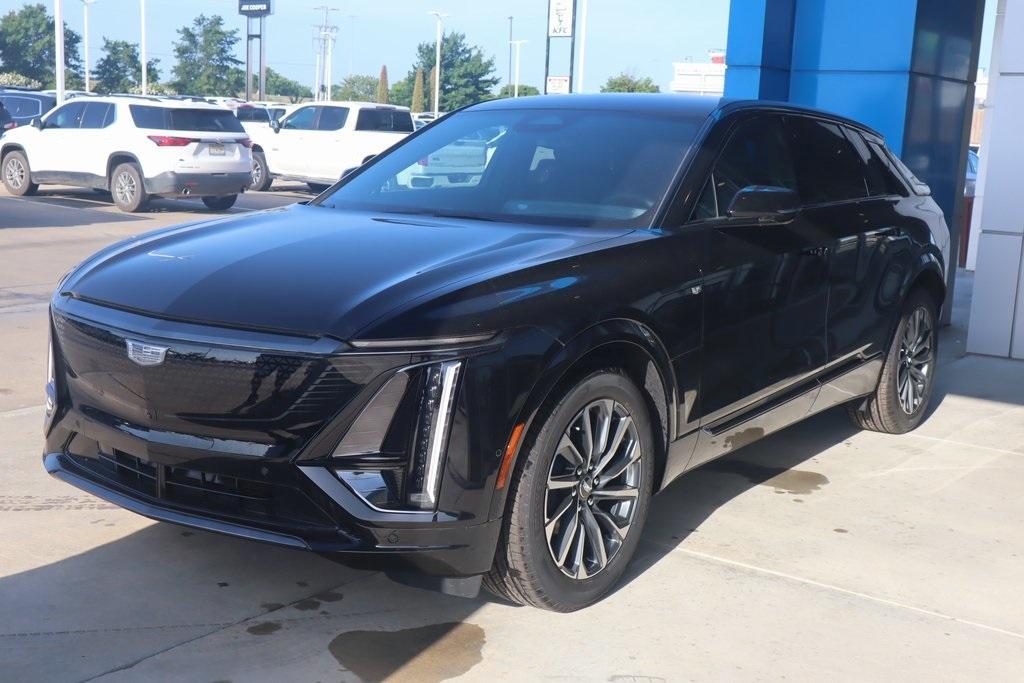 new 2025 Cadillac LYRIQ car, priced at $62,039