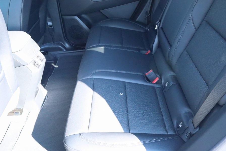 new 2026 Chevrolet Equinox car, priced at $31,048