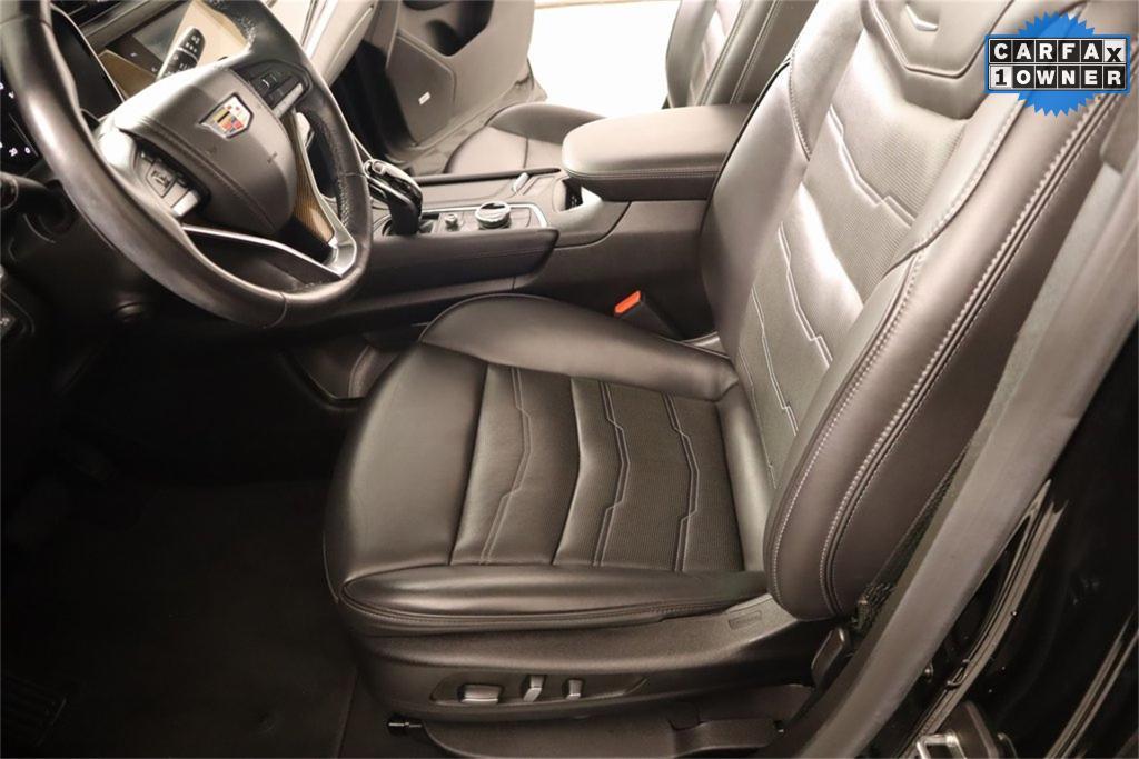used 2022 Cadillac XT6 car, priced at $38,216
