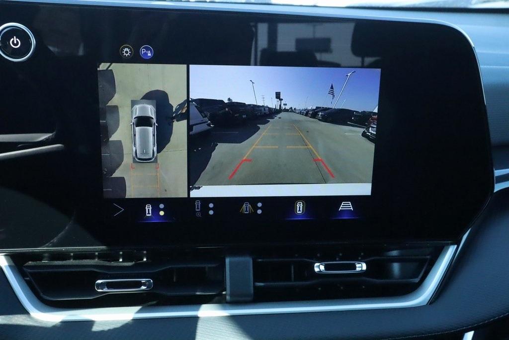 new 2026 Chevrolet Equinox car, priced at $30,437