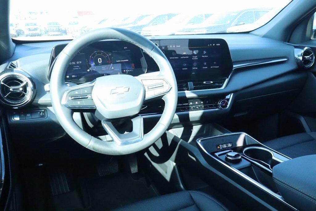 new 2026 Chevrolet Equinox car, priced at $30,437