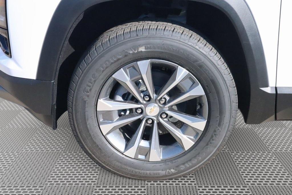 new 2026 Chevrolet Equinox car, priced at $30,437