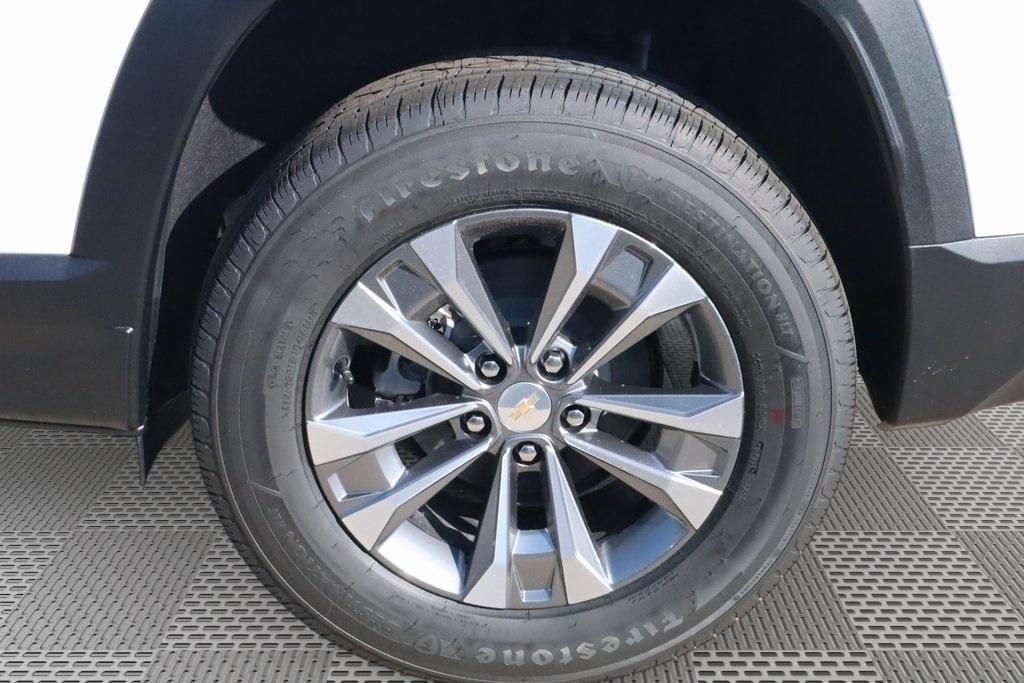 new 2026 Chevrolet Equinox car, priced at $30,437