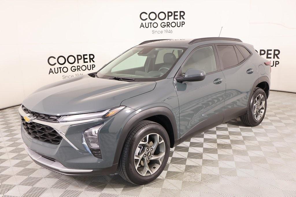used 2025 Chevrolet Trax car, priced at $20,712