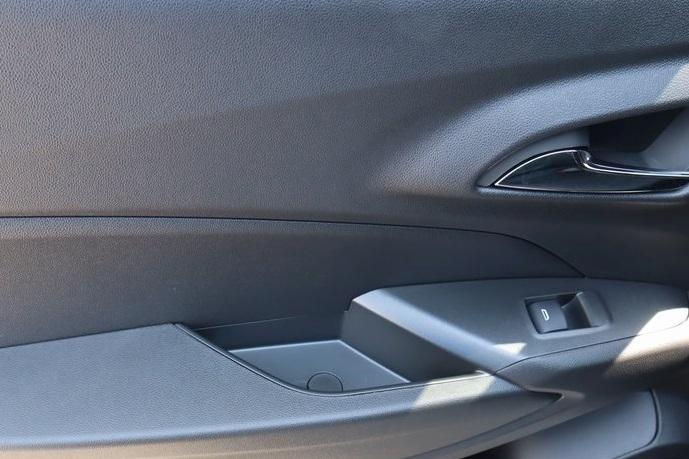 used 2025 Chevrolet Trax car, priced at $29,106