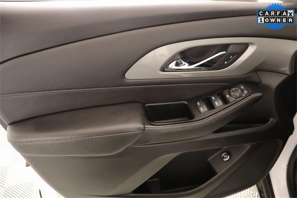 used 2023 Chevrolet Traverse car, priced at $29,382