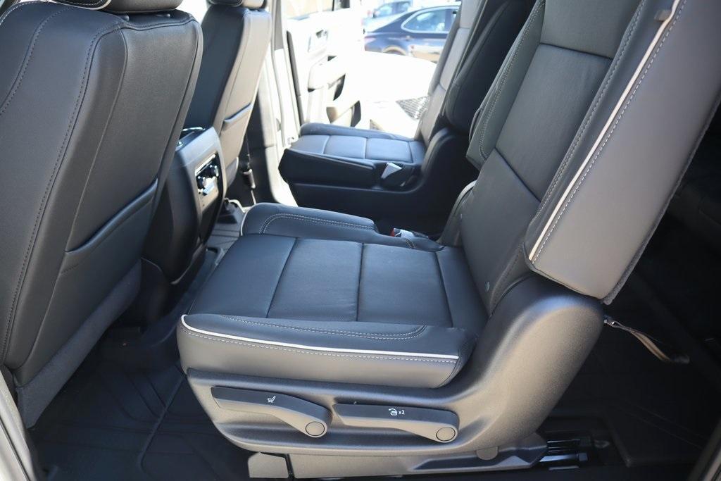 new 2025 Chevrolet Suburban car, priced at $77,866