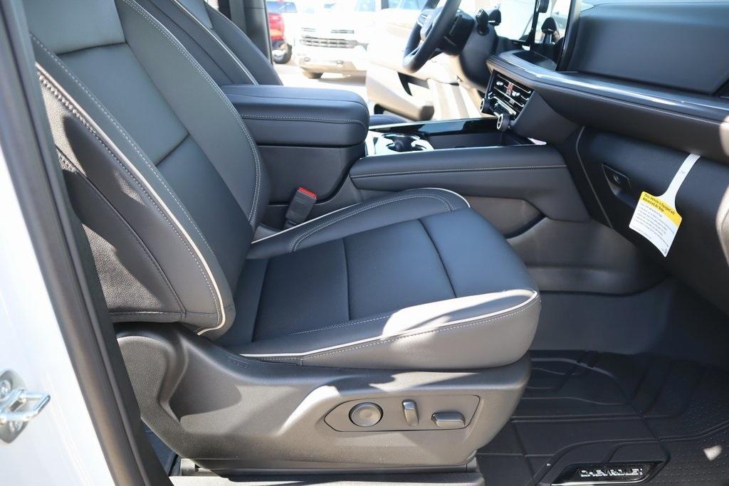 new 2025 Chevrolet Suburban car, priced at $77,866