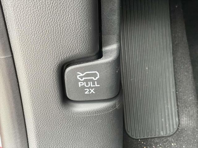 new 2025 Ford Explorer car
