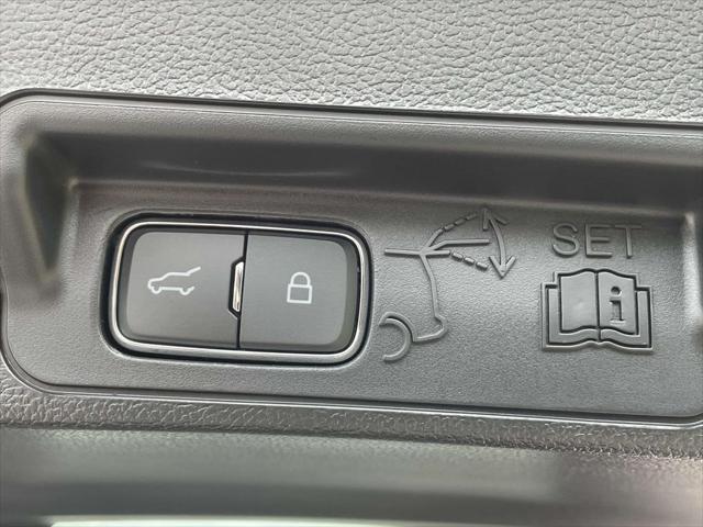 new 2025 Ford Explorer car